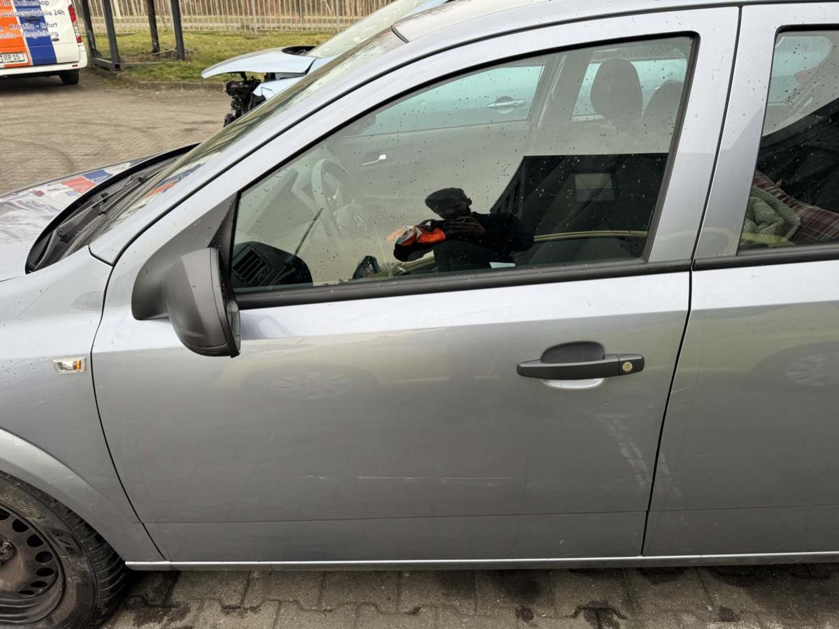 Opel Astra H original T&uuml;r vorn links Z163 Lichtsilber 5-T&uuml;rer Rohbau Bj.2009